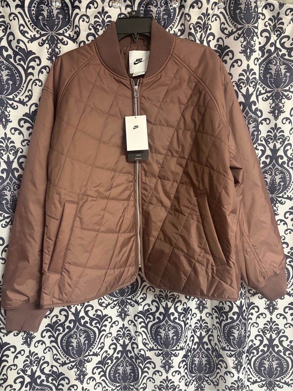 Nike women’s  loose quilted jacket size XL